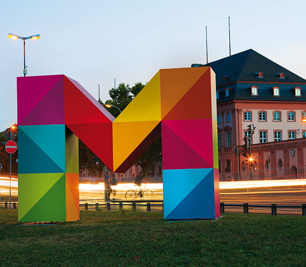 Mainzer Stadtwerke M vor dem Mainzer Landtag